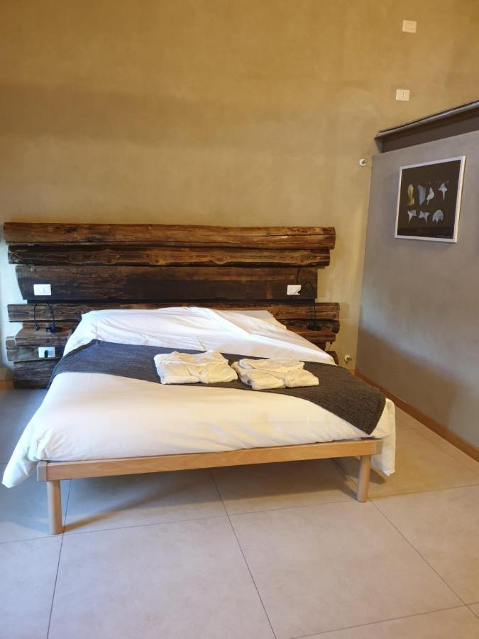 Bed and Breakfast L'Uovo E La Faina Busca Exterior foto